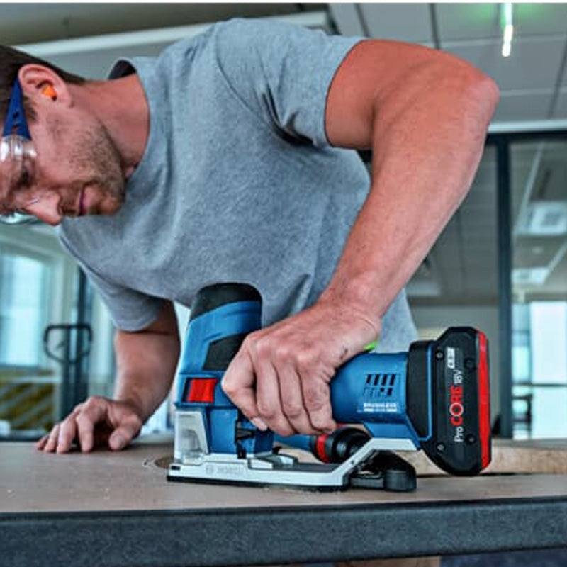 Pack 4 outils 18V BSH : GSR 18V-90C + GKT 18V-52GC + GST 18V-155 SC+ GEX 18V-125 + 1 batterie 4,0 Ah (ProCORE) + 2 batteries 5,5 Ah (ProCORE) + GAL 1880CV (L)