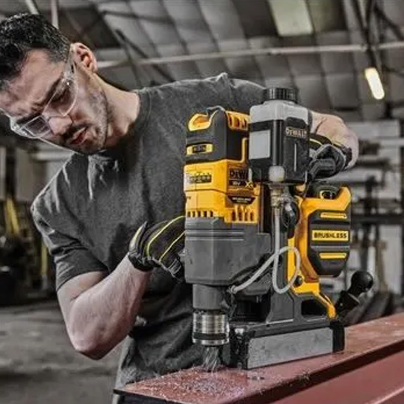 Perceuse magnétique DEWALT DCD1623N-XJ XR 18V ADVANTAGE brushless (sans batteries, sans chargeur)