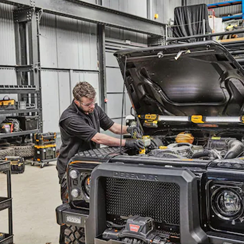 Lampe sous capot pliable XR 12V / 18V / 54V DEWALT DCL045-XJ