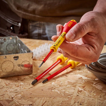 Tournevis électricien isolé 1000v 3,5x75mm fatmax - STANLEY - 1-65-411