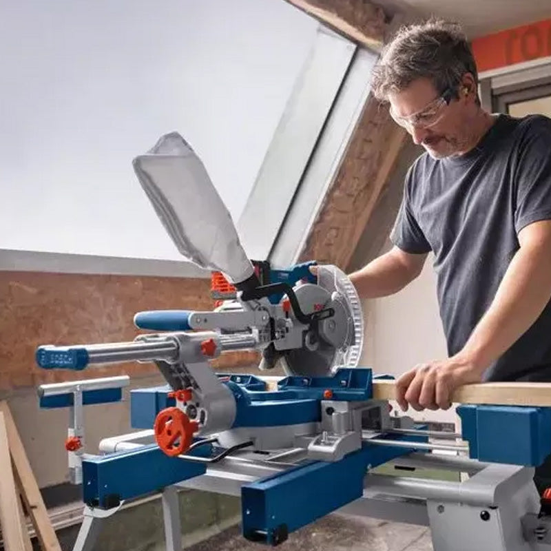 SCIE RADIALE 216mm 18V Biturbo BOSCH GCM 18V-216 D solo Carton