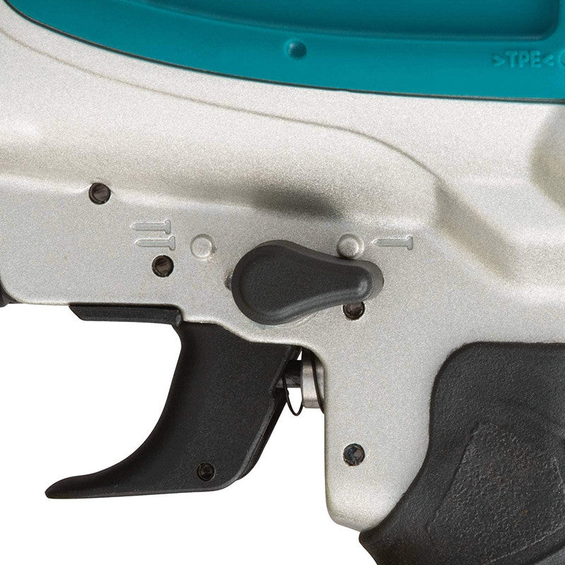 Cloueur pneumatique MAKITA AN613 8,3 bar 65 mm