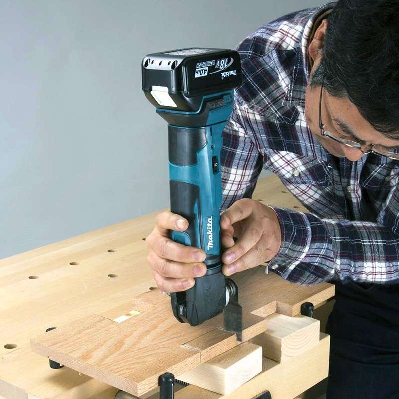 Outil Multifonctions oscillant MAKITA DTM51ZJX2 - 18V LXT (vendu sans batterie)